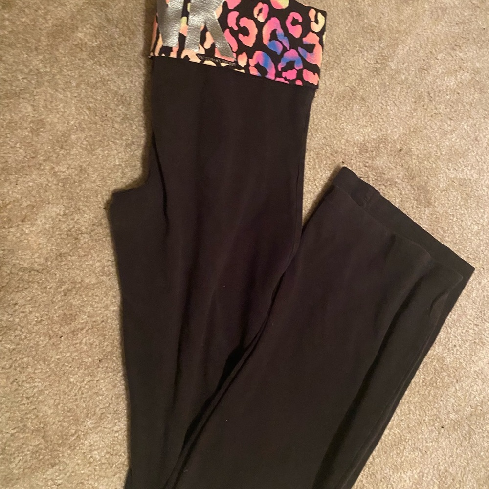 PINK yoga pants size medium cheetah waist band